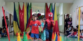 Tanz und Pyjama am Día del Niño