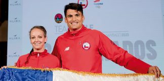 Empörung nach Fußballkuss